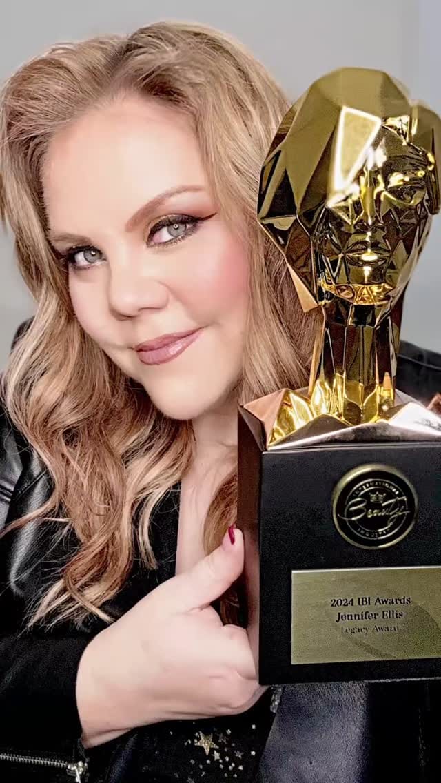 Post 2 by Jennifer Ellis on Instagram (video)
