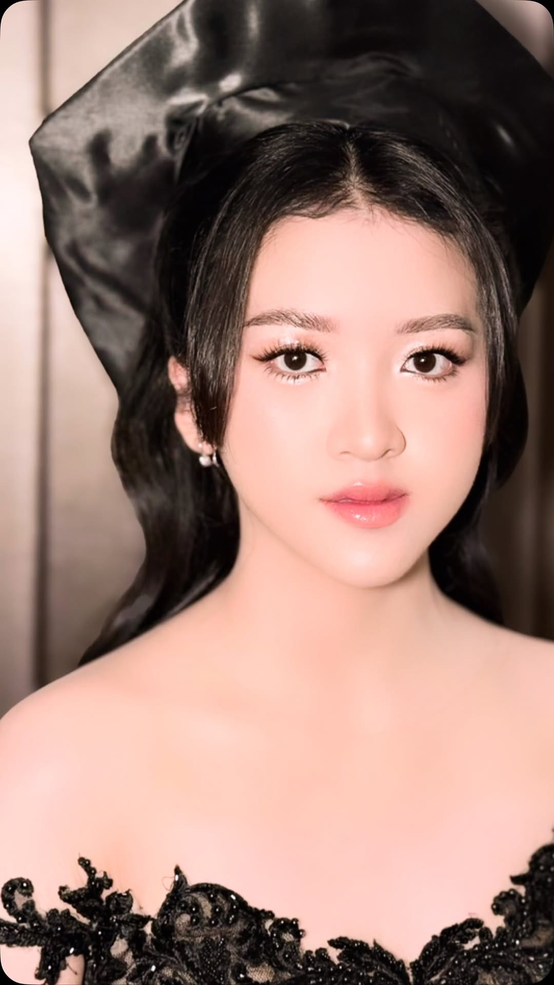 Post 8 by nia winata MUA bride & facelift surabaya on Instagram (video)