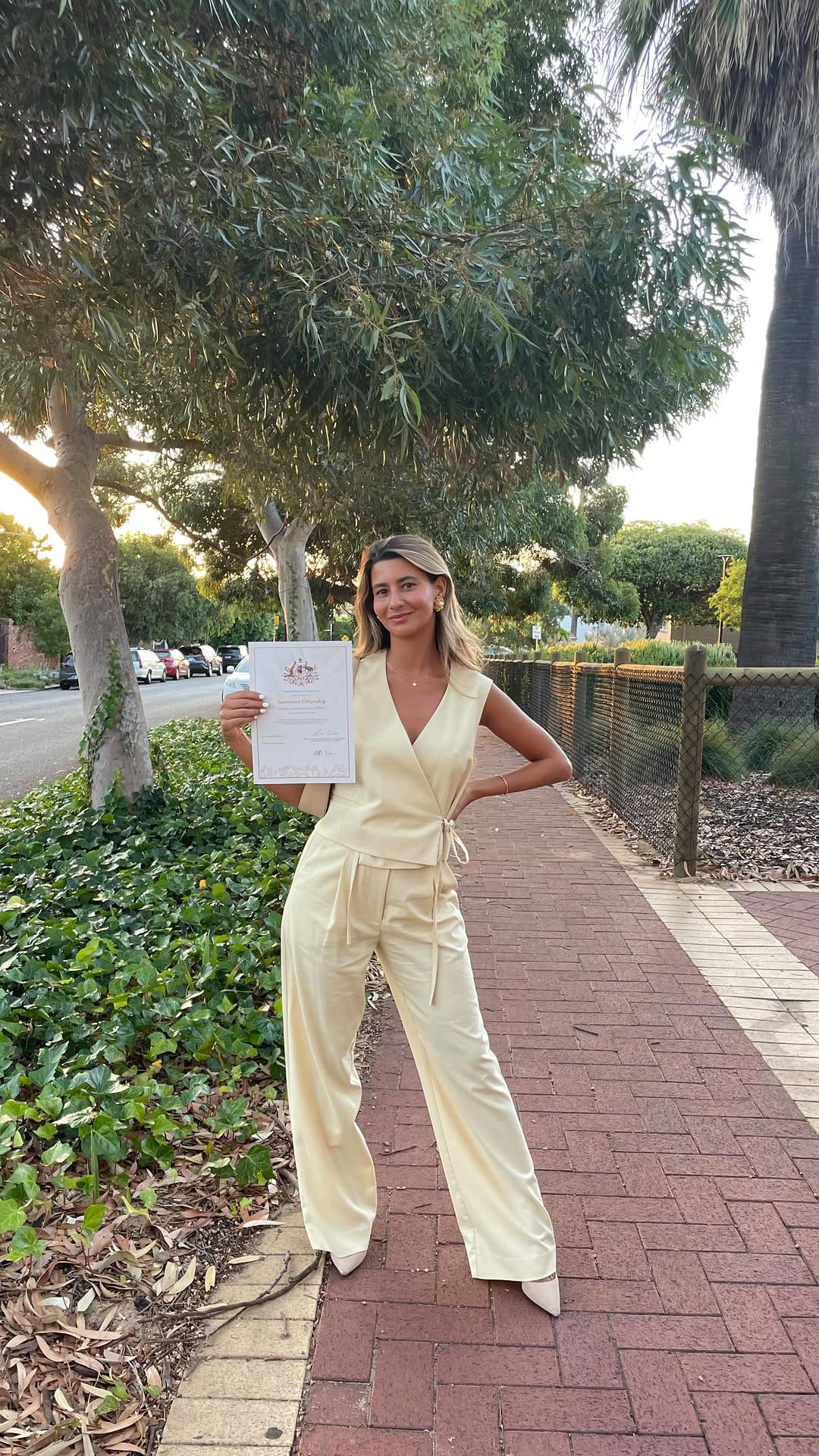 Post 2 by Alexandra Cohen on Instagram (video)