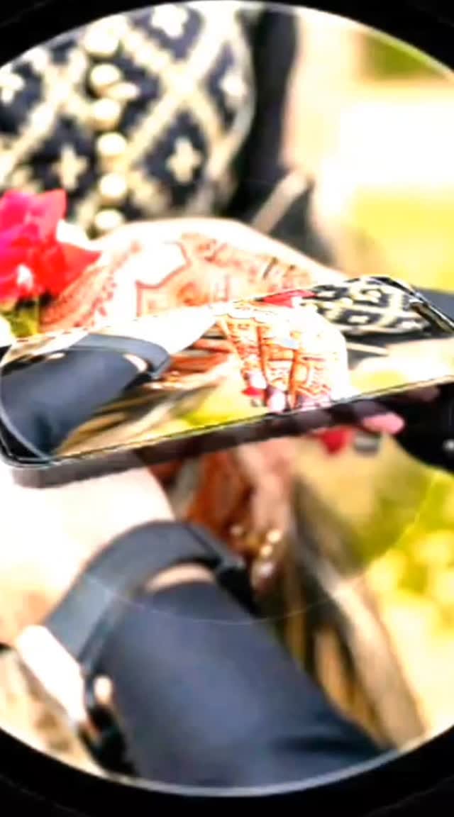 Post 4 by 𝐔𝐙𝐌𝐀 𝐊𝐇𝐀𝐍 on Instagram (video)