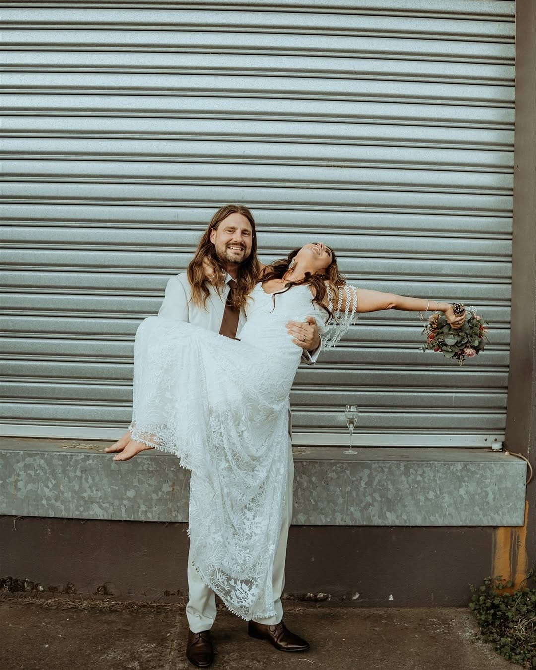 Post 6 by Justine | wedding photos + films on Instagram (carousel)