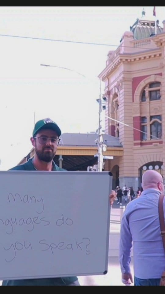 Post 9 by 路威 लूइस لویی on Instagram (video)