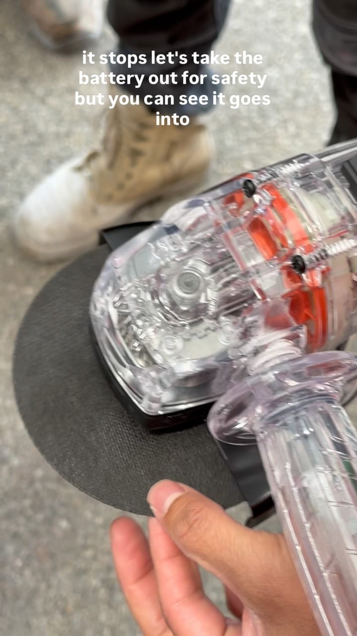 Post 10 by Teo Priceputul on Instagram (video)