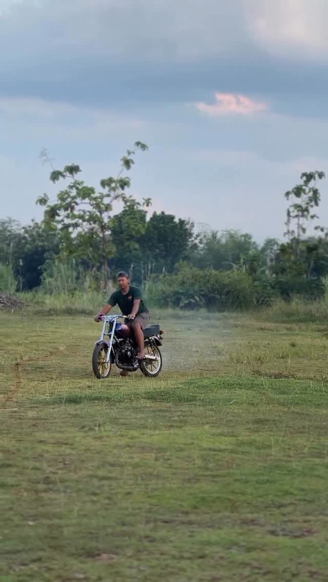 Post 8 by kawanblayer official on Instagram (video)