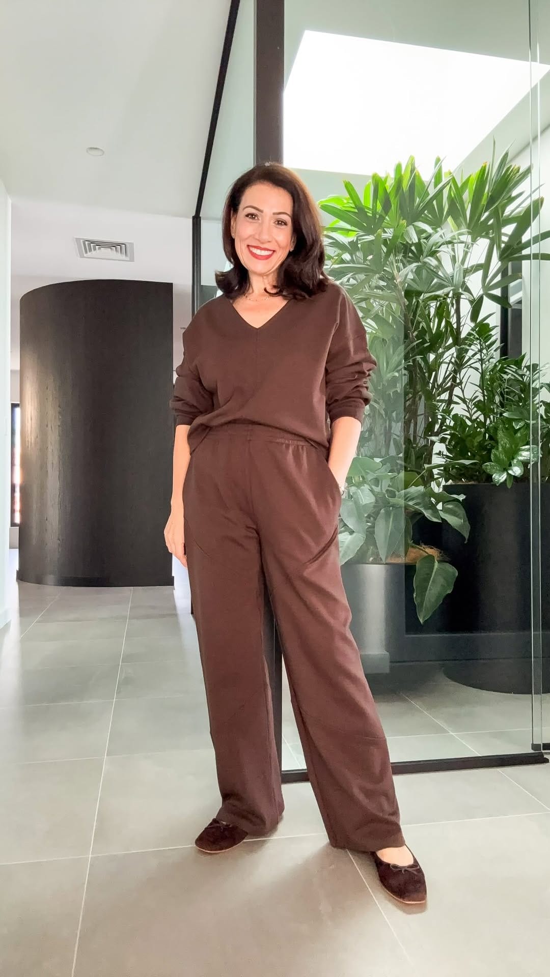 Post 8 by ROSALINDA PANTON - FASHION AFTER 50 on Instagram (video)