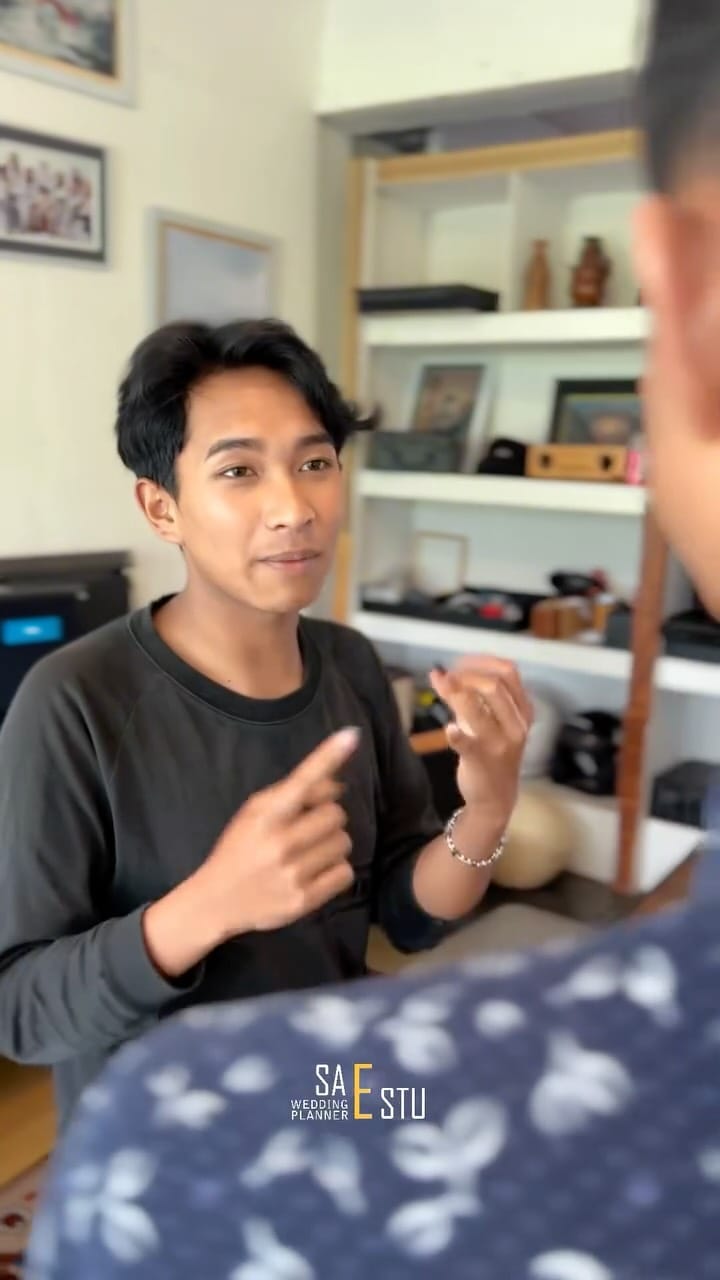 Post 10 by Wedding Foto - Video Temanggung on Instagram (video)