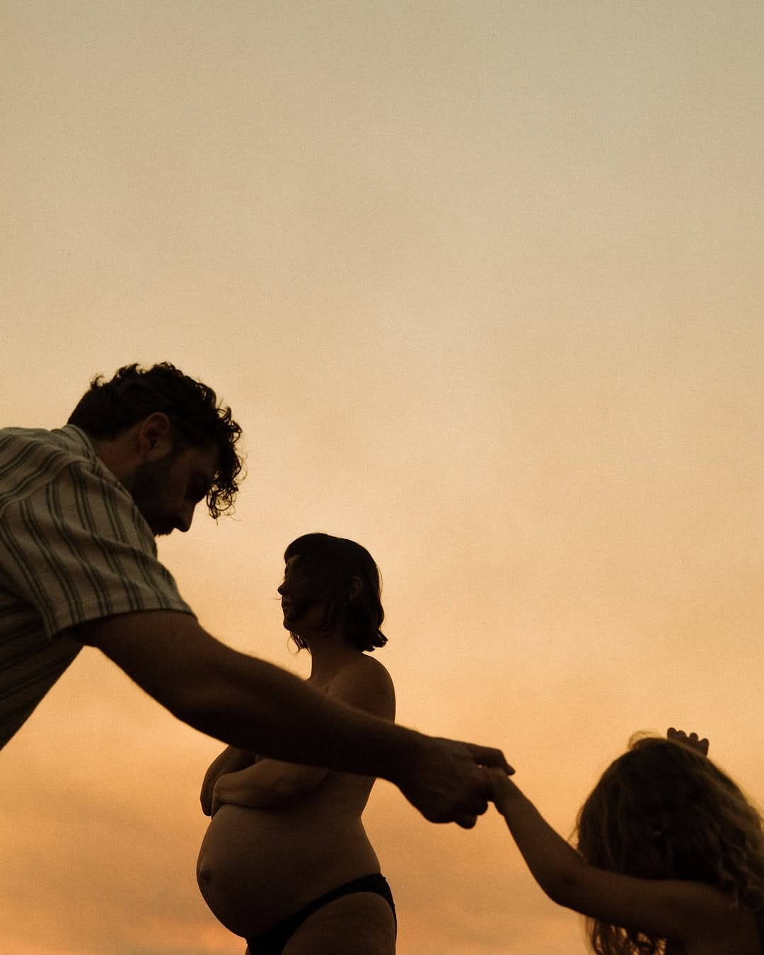 Post 7 by Alex Warden | Family Lifestyle Photographer | Educator on Instagram (carousel)