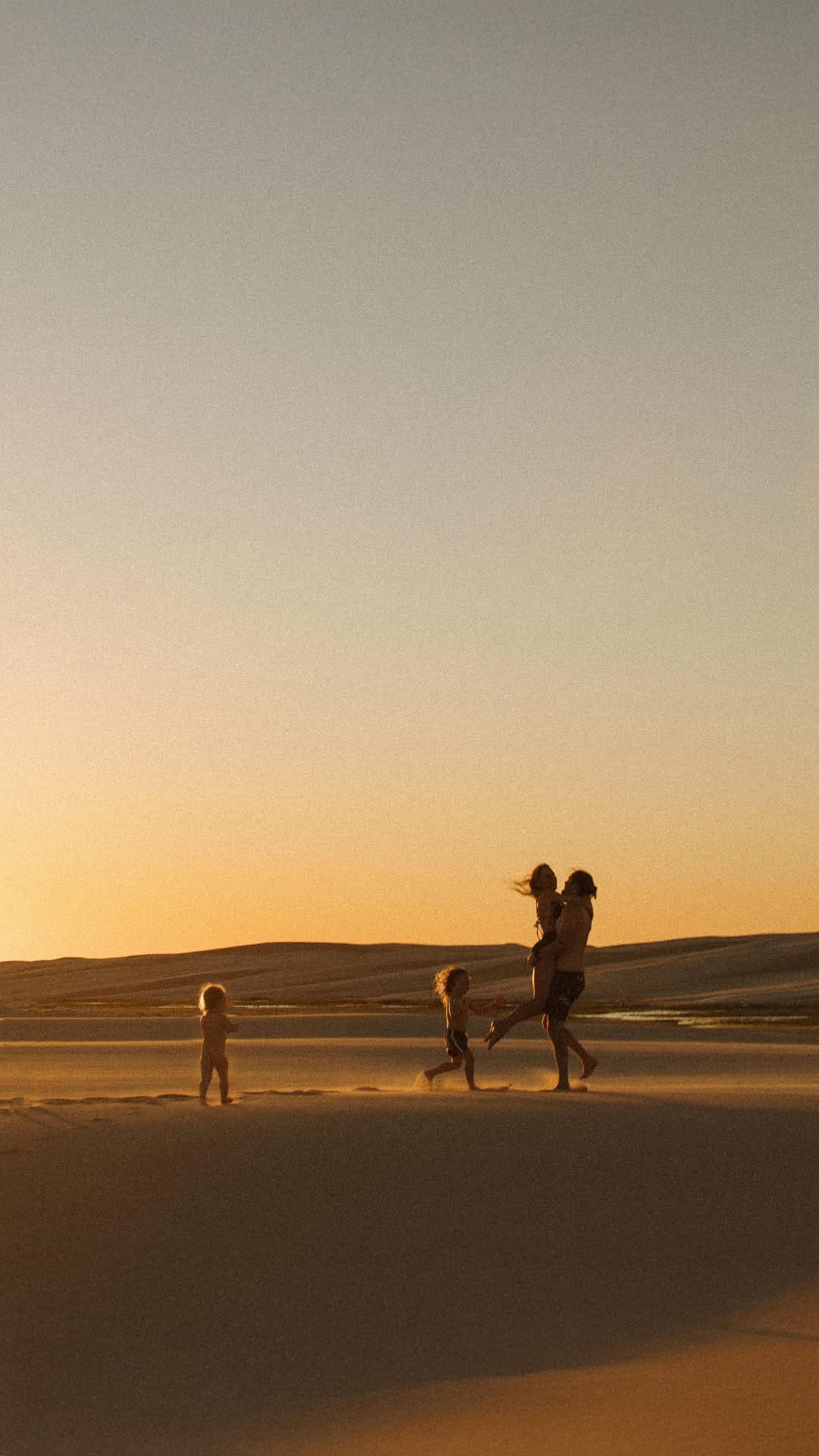 Post 9 by Alex Warden | Family Lifestyle Photographer | Educator on Instagram (video)