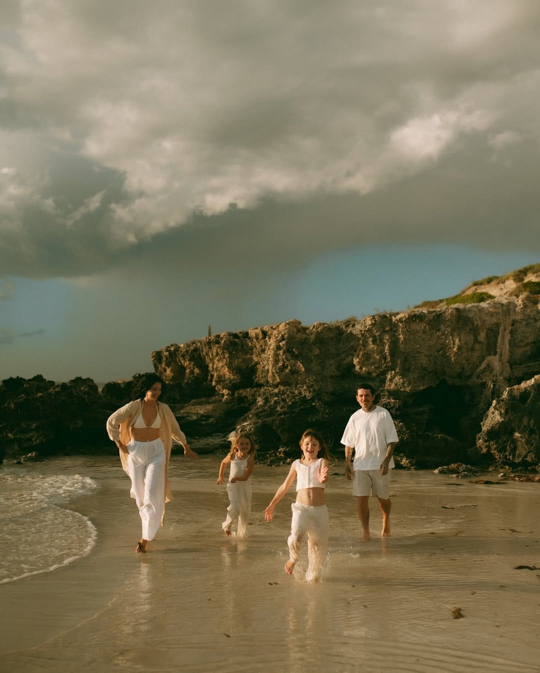 Post 10 by Jess • Perth Newborn, Maternity + Family Photographer on Instagram (carousel)