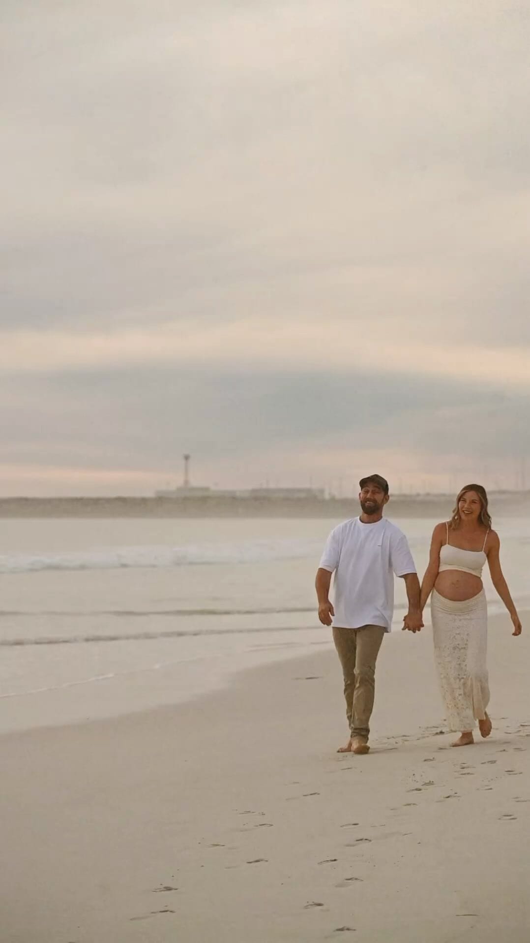 Post 4 by Jess • Perth Newborn, Maternity + Family Photographer on Instagram (video)