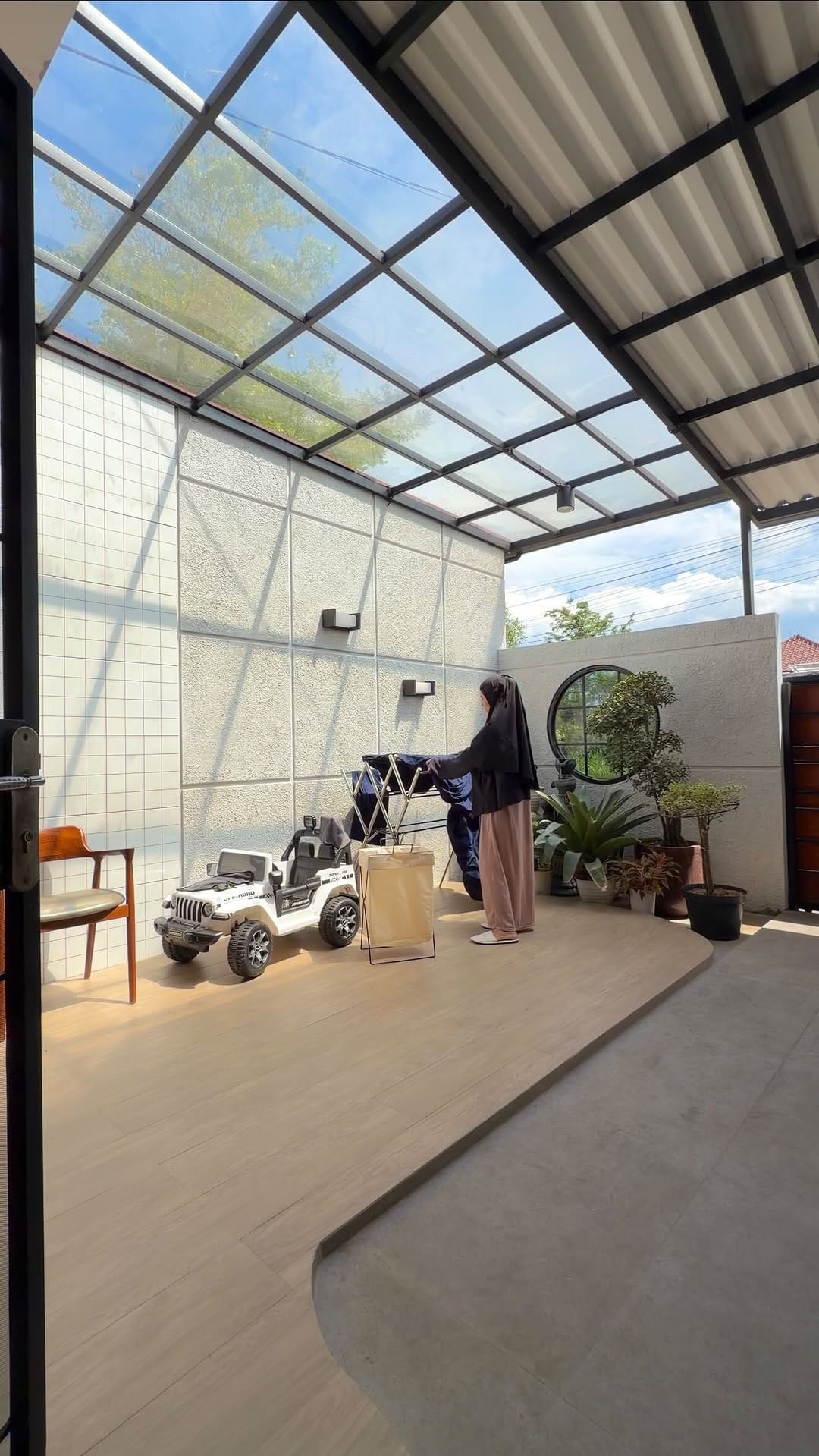 Post 8 by Dina Mareta | Rumah Buna on Instagram (video)