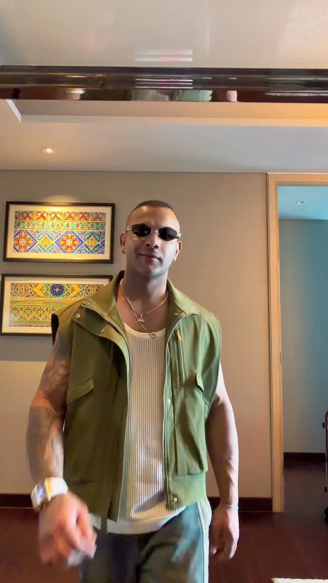 Post 3 by Aakash Yuvvraj on Instagram (video)