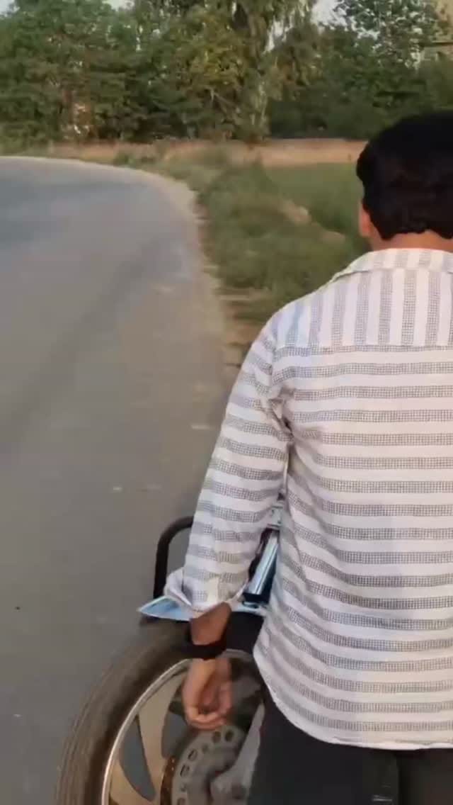 Post 6 by Aksh Saifi on Instagram (video)