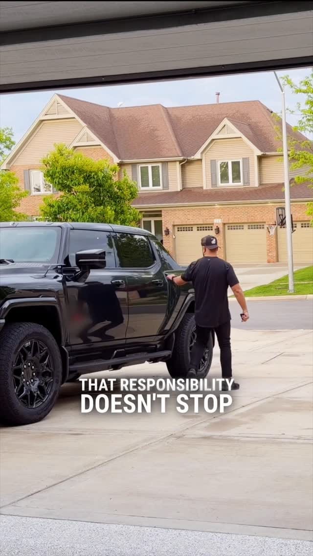 Post 7 by Younes Family on Instagram (video)