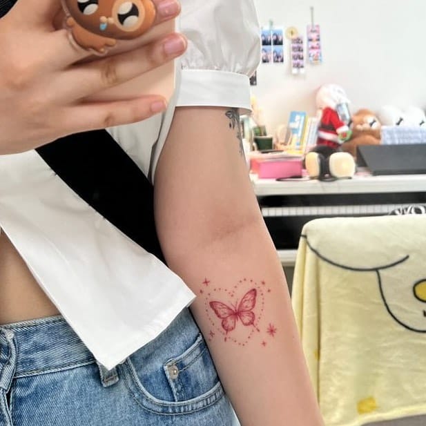 Post 8 by 소낙 ⋆︎* 핸드포크 나비타투 홍대타투 日本語できます💖 on Instagram (image)