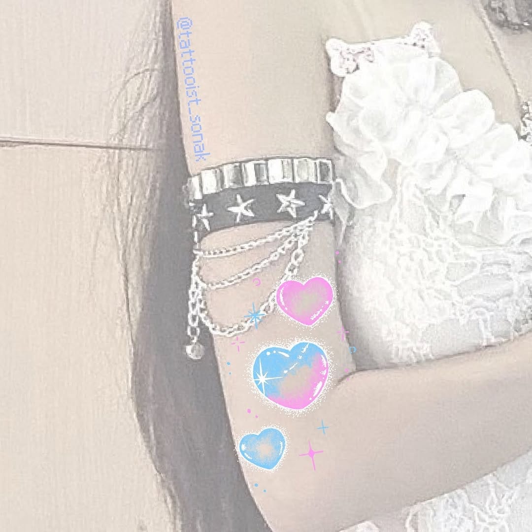 Post 7 by 소낙 ⋆︎* 핸드포크 나비타투 홍대타투 日本語できます💖 on Instagram (carousel)