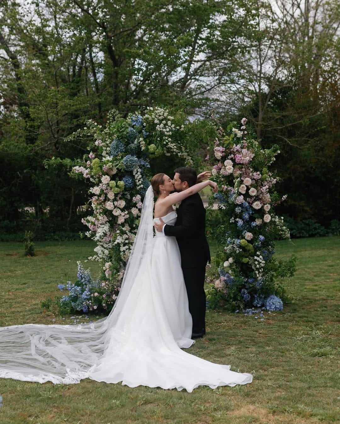 Post 2 by Sydney Wedding Photographer on Instagram (carousel)