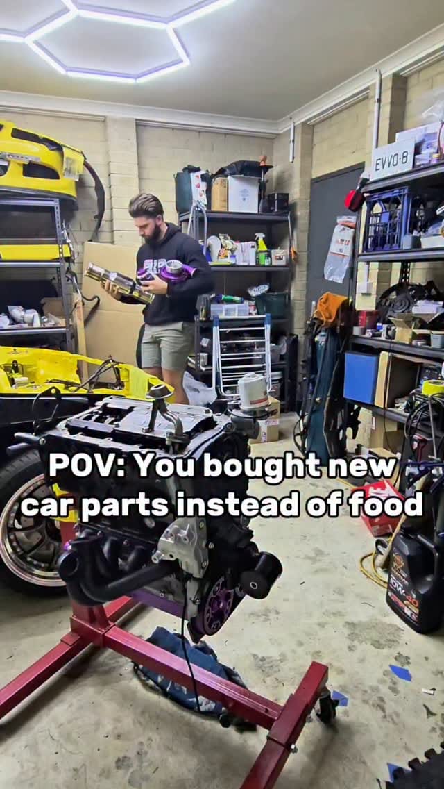 Post 3 by Julian Townley on Instagram (video)