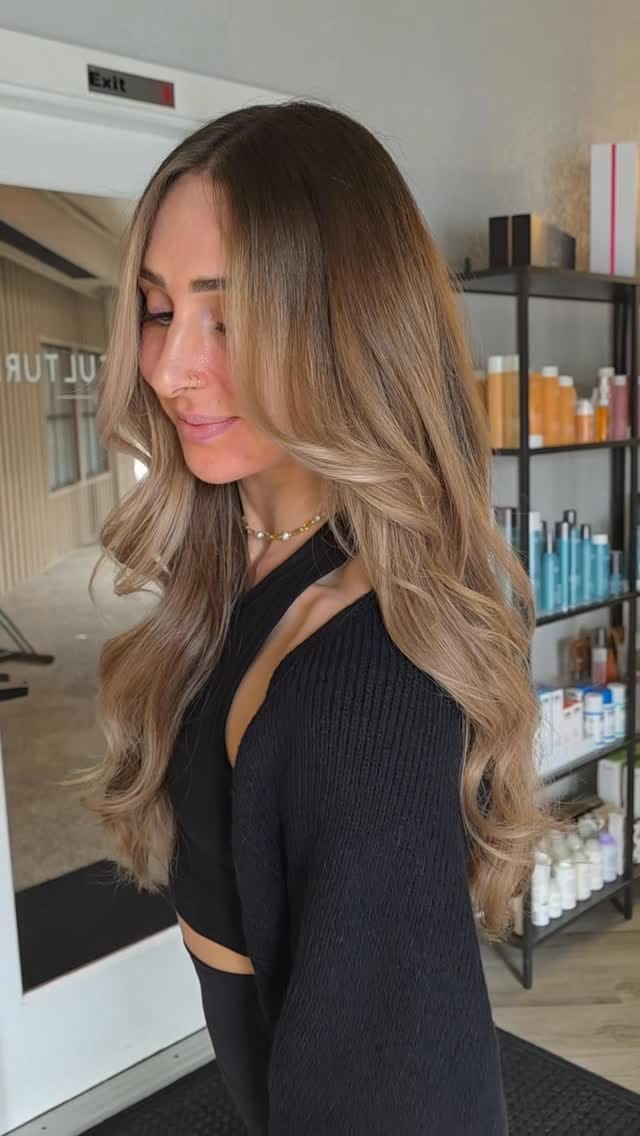 Post 5 by Erica Six | Blonde Specialist • Extensions • Educator on Instagram (video)