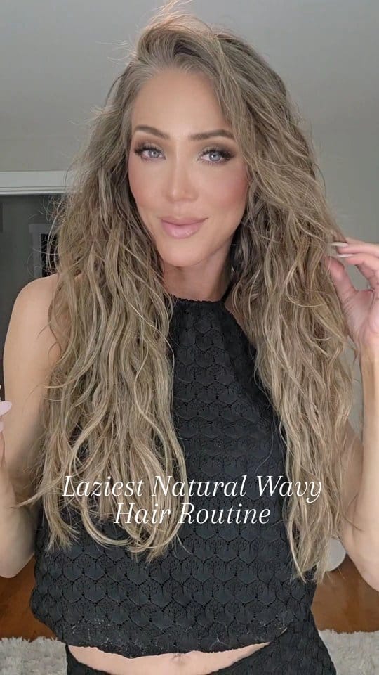 Post 2 by Erica Six | Blonde Specialist • Extensions • Educator on Instagram (video)