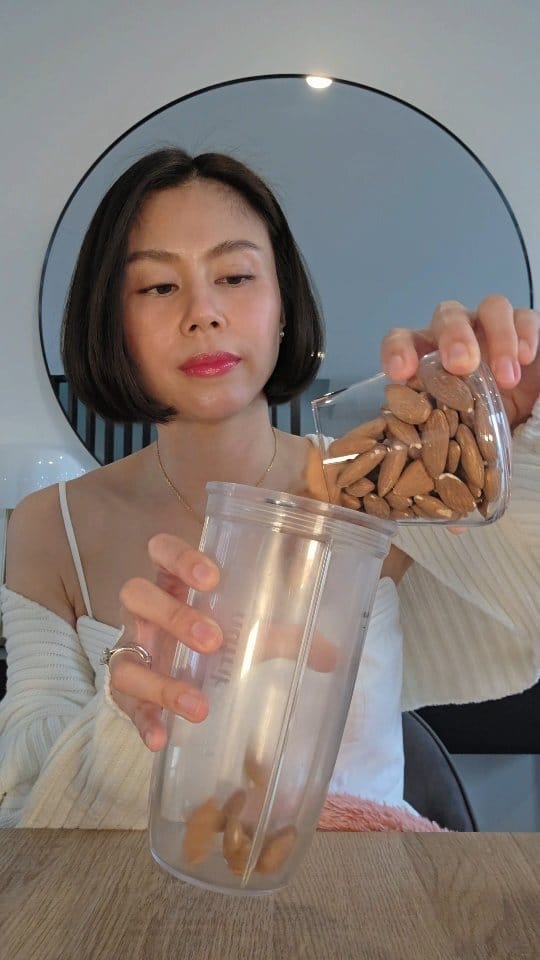 Post 3 by Melody Septania on Instagram (video)