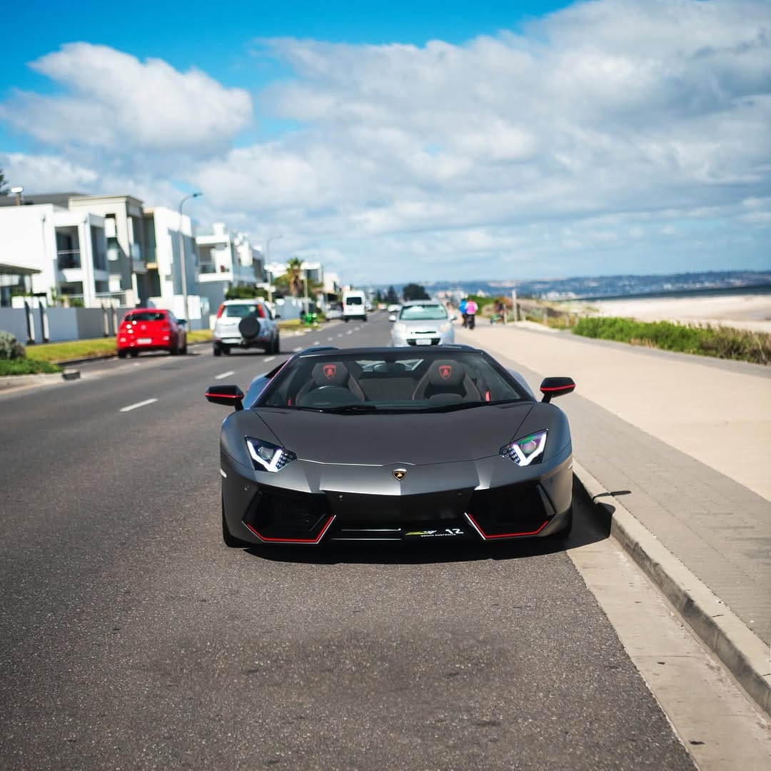 Post 10 by Riley Collins on Instagram (image)