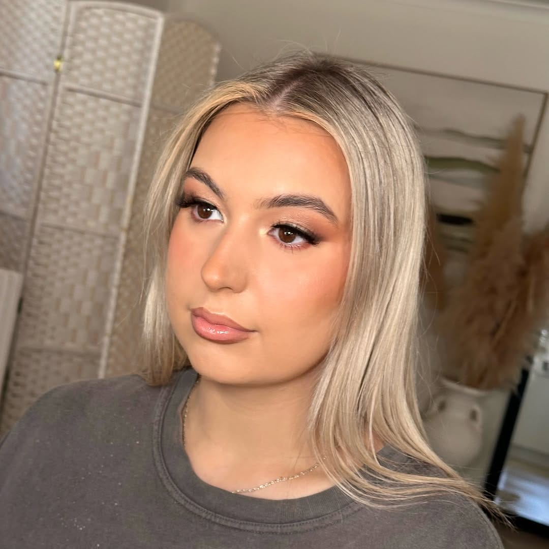 Post 4 by @sarahkishori_makeup on Instagram (image)
