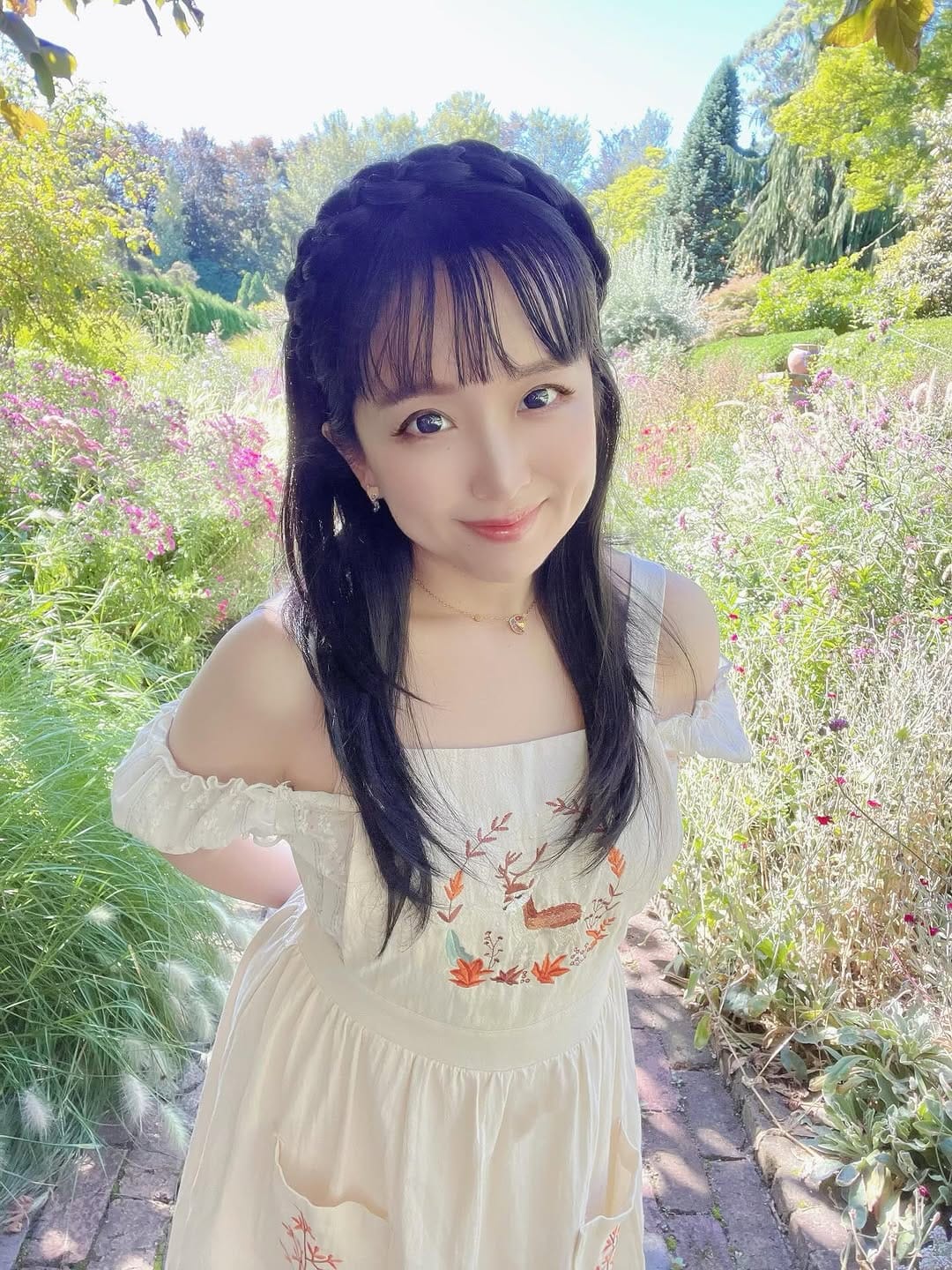 Post 4 by Pinky Lu Xun on Instagram (carousel)