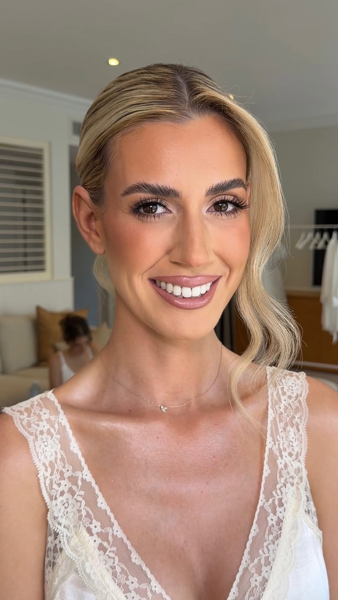 Post 7 by GOLD COAST MAKEUP ARTIST ERICA COFFEY on Instagram (video)