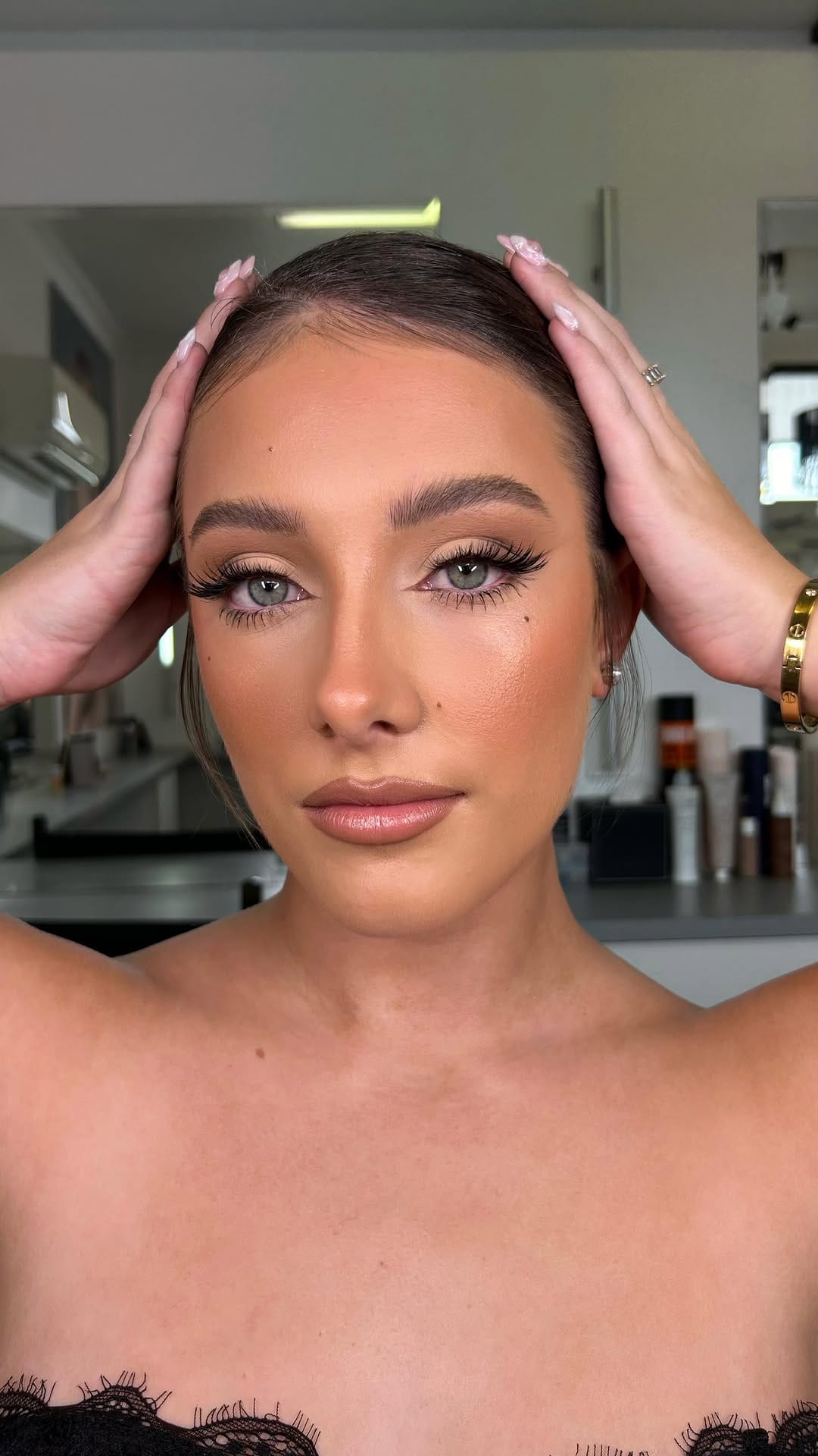 Post 9 by GOLD COAST MAKEUP ARTIST ERICA COFFEY on Instagram (video)