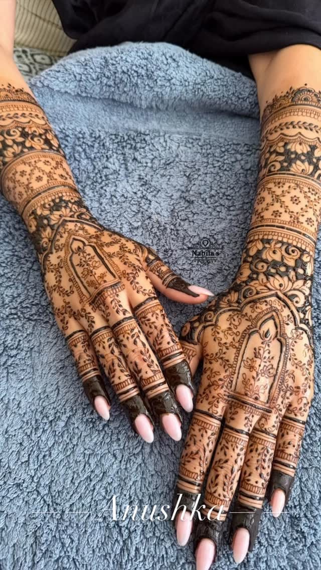 Post 3 by NABILA | SYDNEY HENNA ARTIST on Instagram (video)