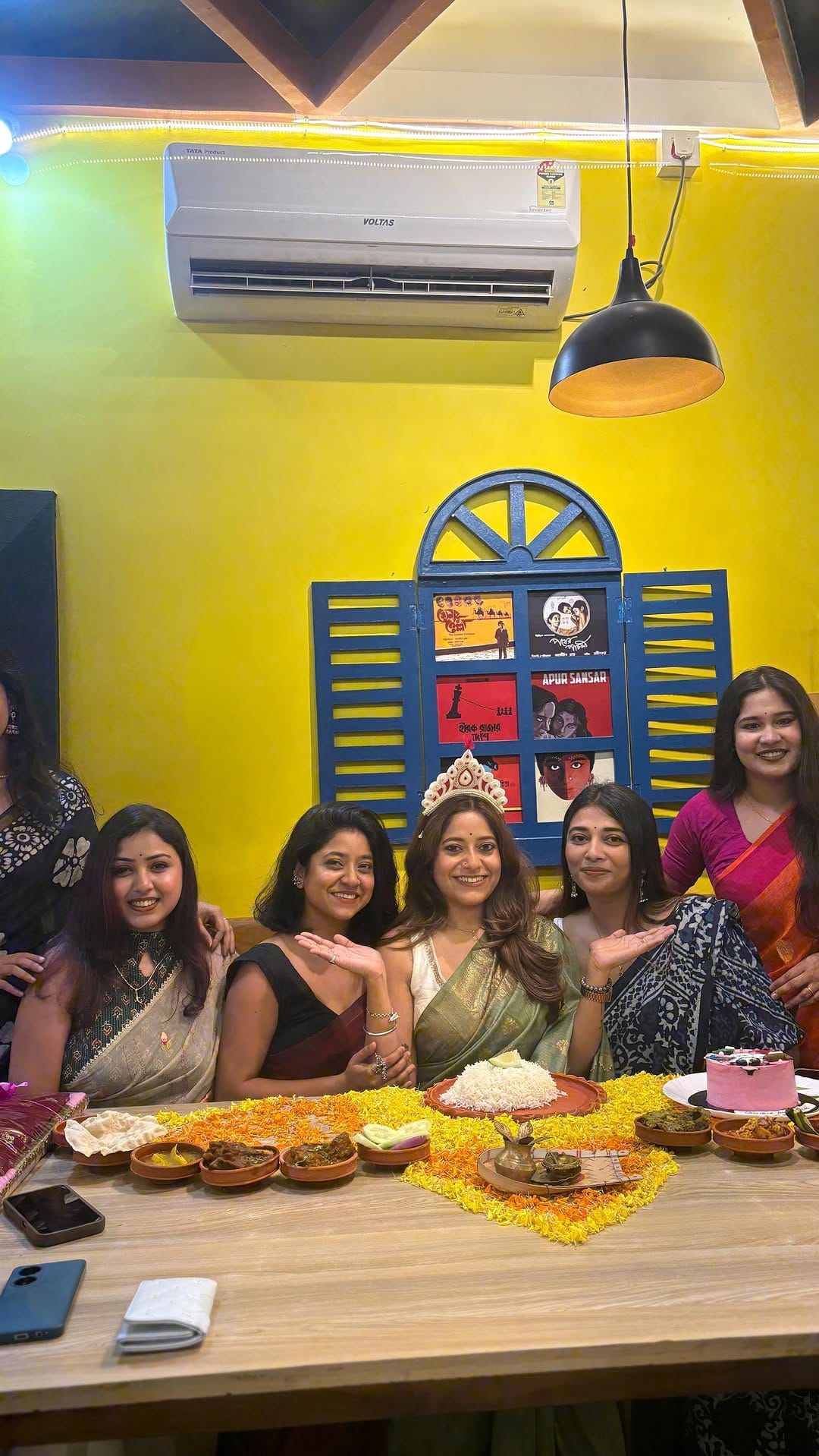 Post 7 by Shreyashi Dey on Instagram (video)