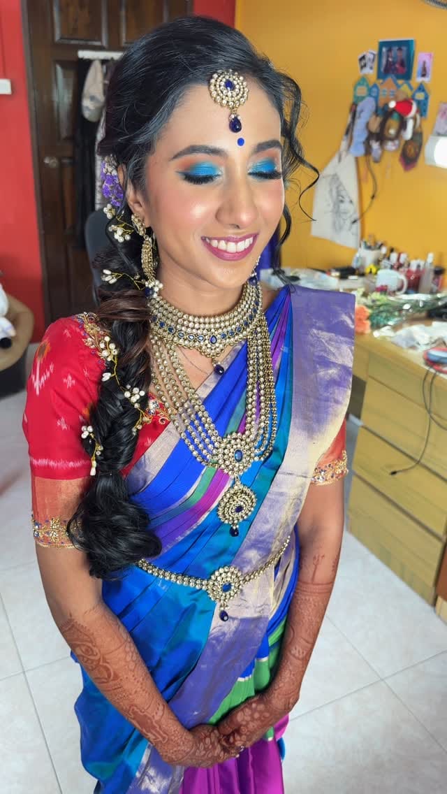 Post 6 by Mahes Makeup Artist on Instagram (video)
