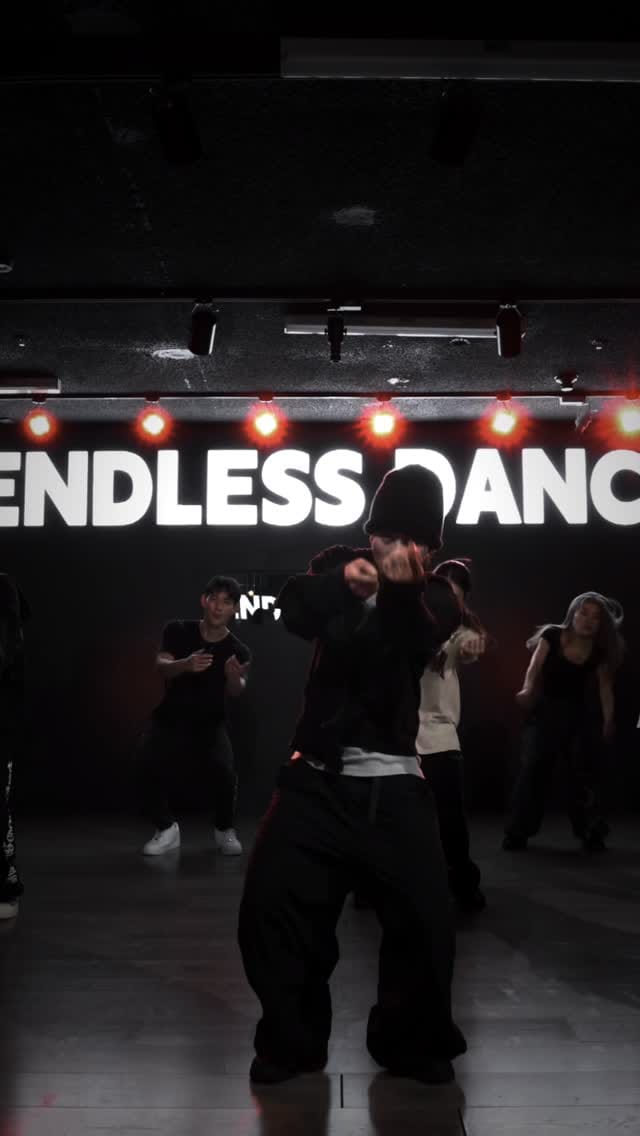 Post 6 by 백진 on Instagram (video)
