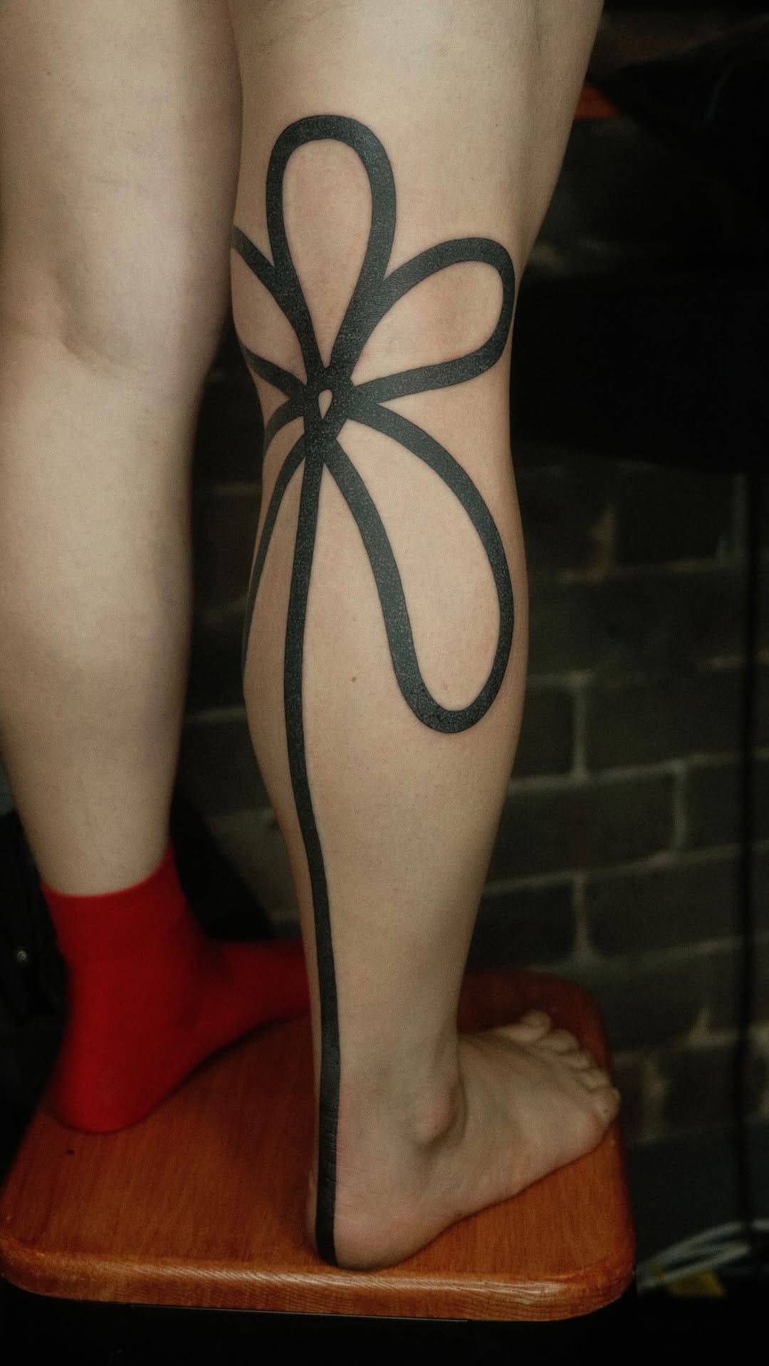 Post 3 by BLOOD DAISY TATTOOS on Instagram (video)