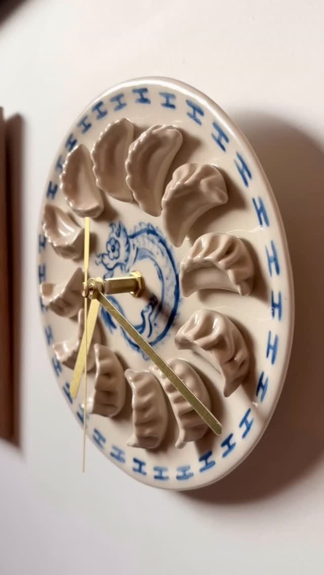 Post 6 by Yolkeye on Instagram (video)