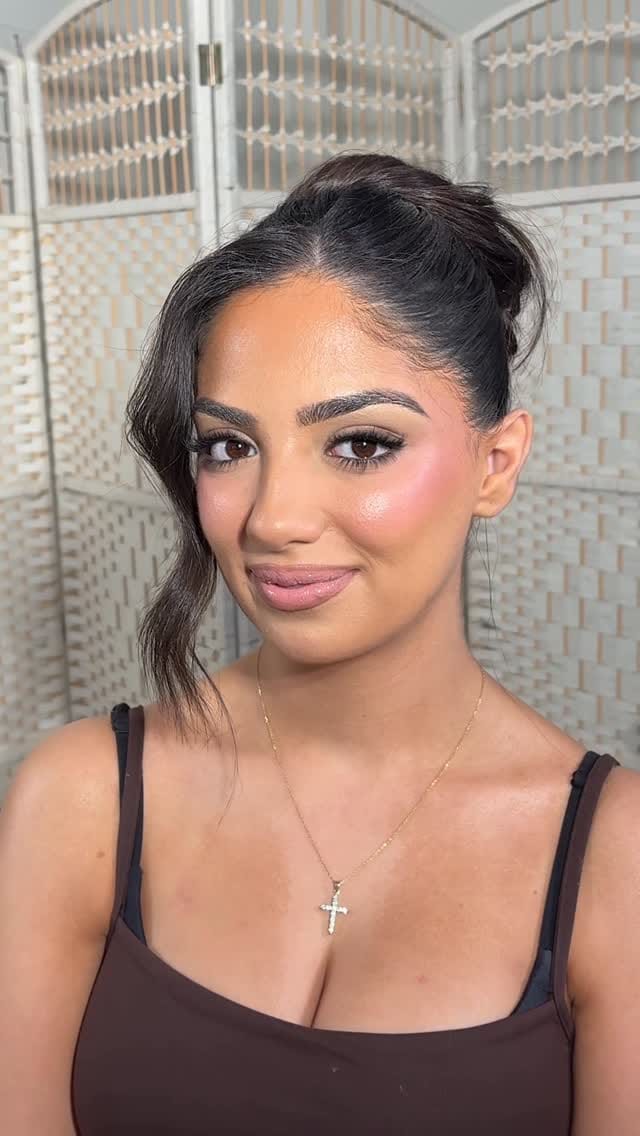 Post 5 by 𝑺𝒀𝑫𝑵𝑬𝒀 𝑴𝑨𝑲𝑬𝑼𝑷 𝑨𝑹𝑻𝑰𝑺𝑻 on Instagram (video)
