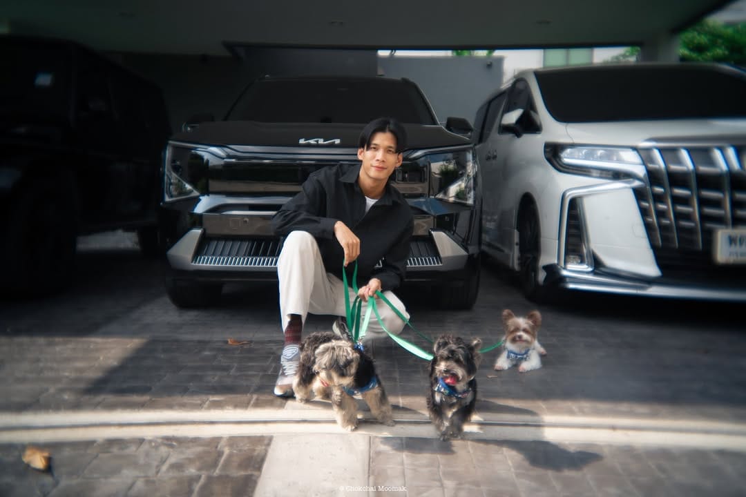 Post 8 by Chokchai Moomak on Instagram (carousel)