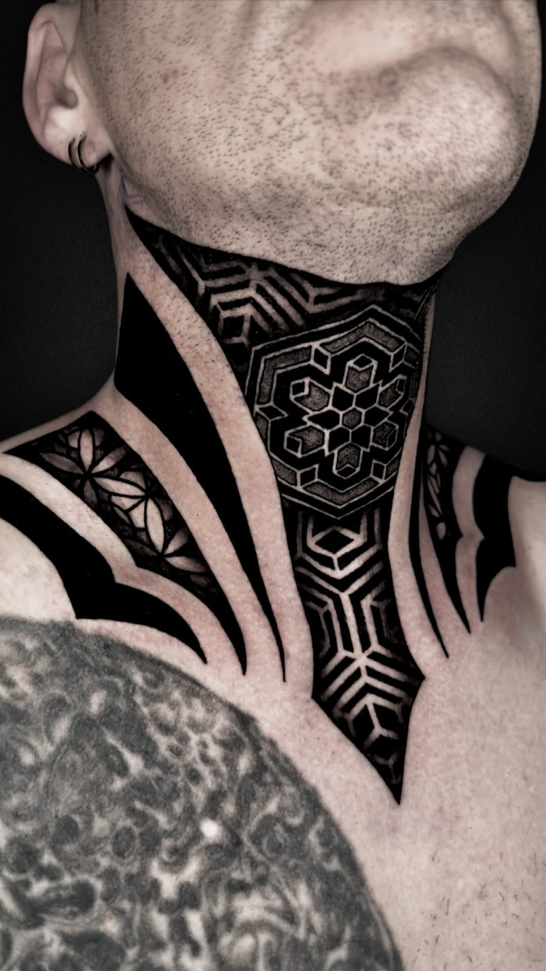 Post 2 by Gav.Inks · Geometric & Blackwork Tattoos Melbourne on Instagram (video)