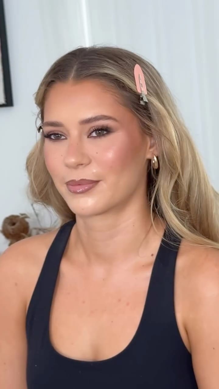 Post 4 by CANBERRA MAKEUP ARTIST on Instagram (video)