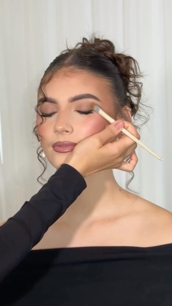 Post 3 by CANBERRA MAKEUP ARTIST on Instagram (video)