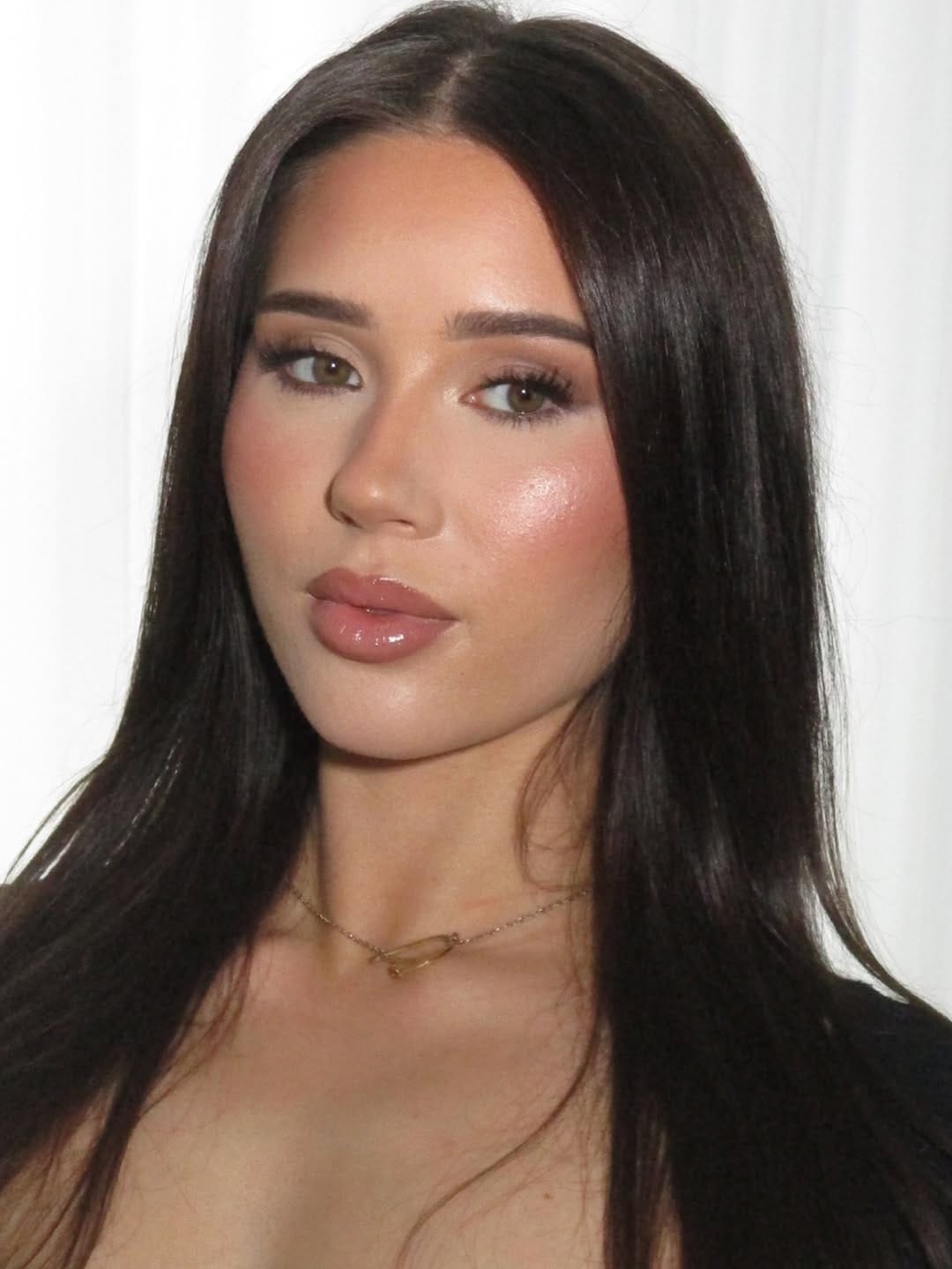 Post 6 by CANBERRA MAKEUP ARTIST on Instagram (carousel)