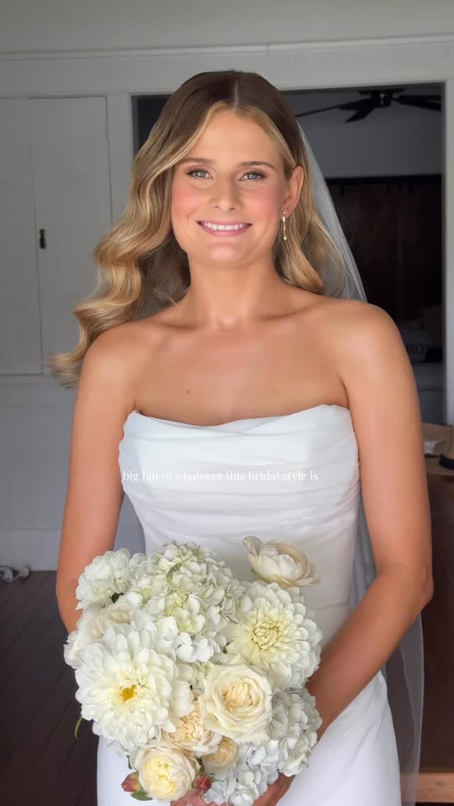 Post 7 by Lara Quinn Makeup Artist on Instagram (video)