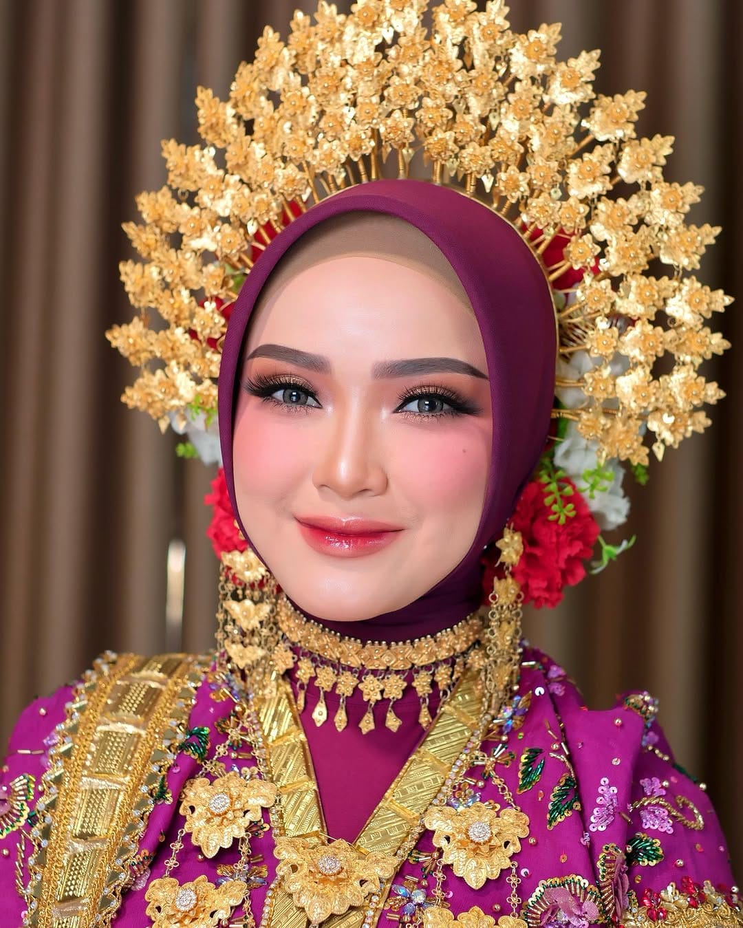 Post 9 by Flawless Wedding Make-up on Instagram (carousel)