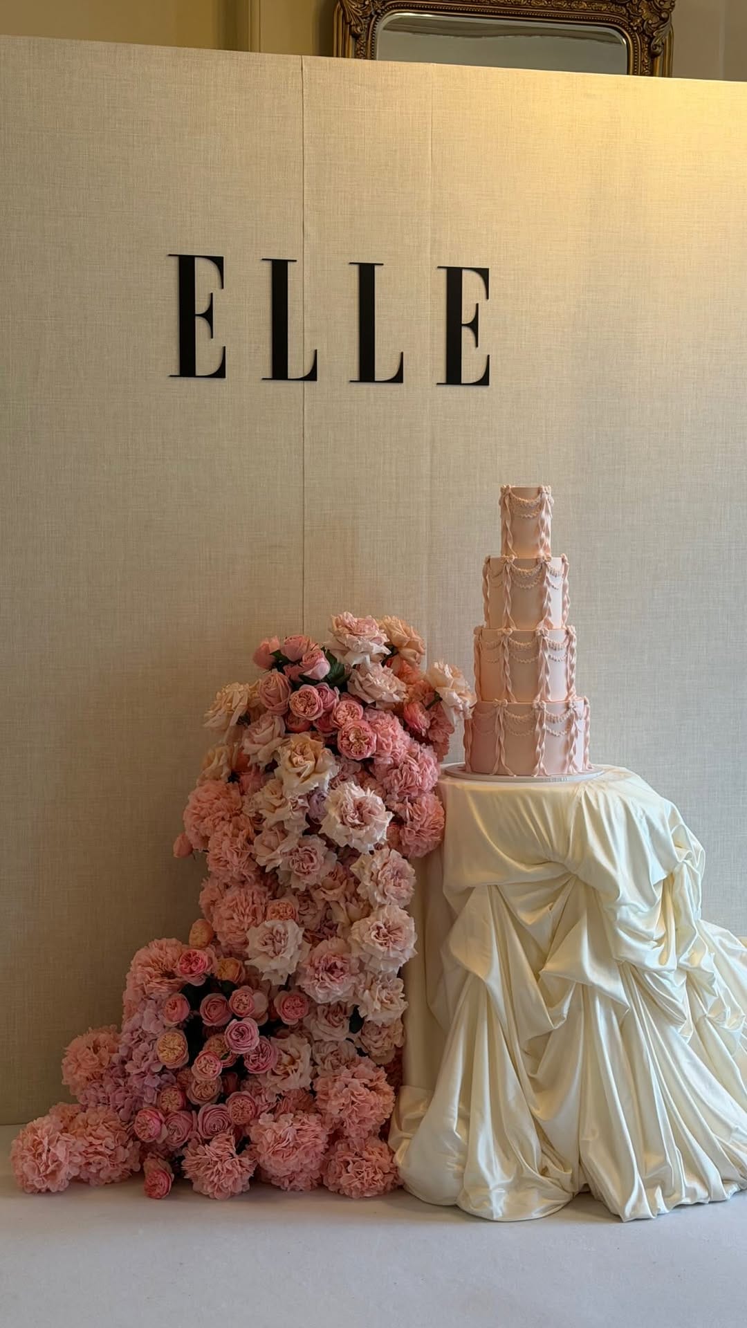 Post 4 by ASCHA JOLIE | Luxury Event Florals on Instagram (video)