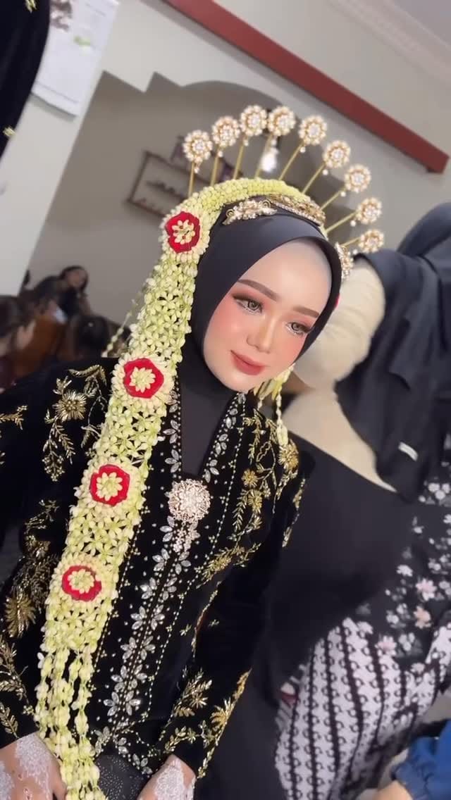 Post 6 by MUA WONOSOBO~BANJARNEGARA~KEBUMEN on Instagram (video)