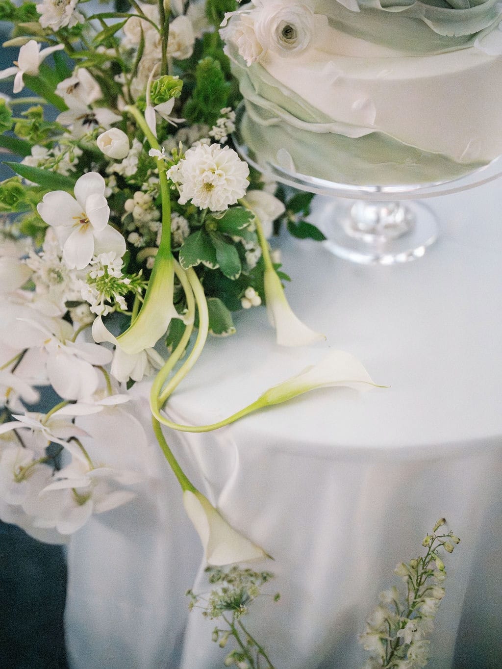 Post 4 by Mary Pastuh | Seattle & LA Weddings | Visual Storytelling on Instagram (carousel)