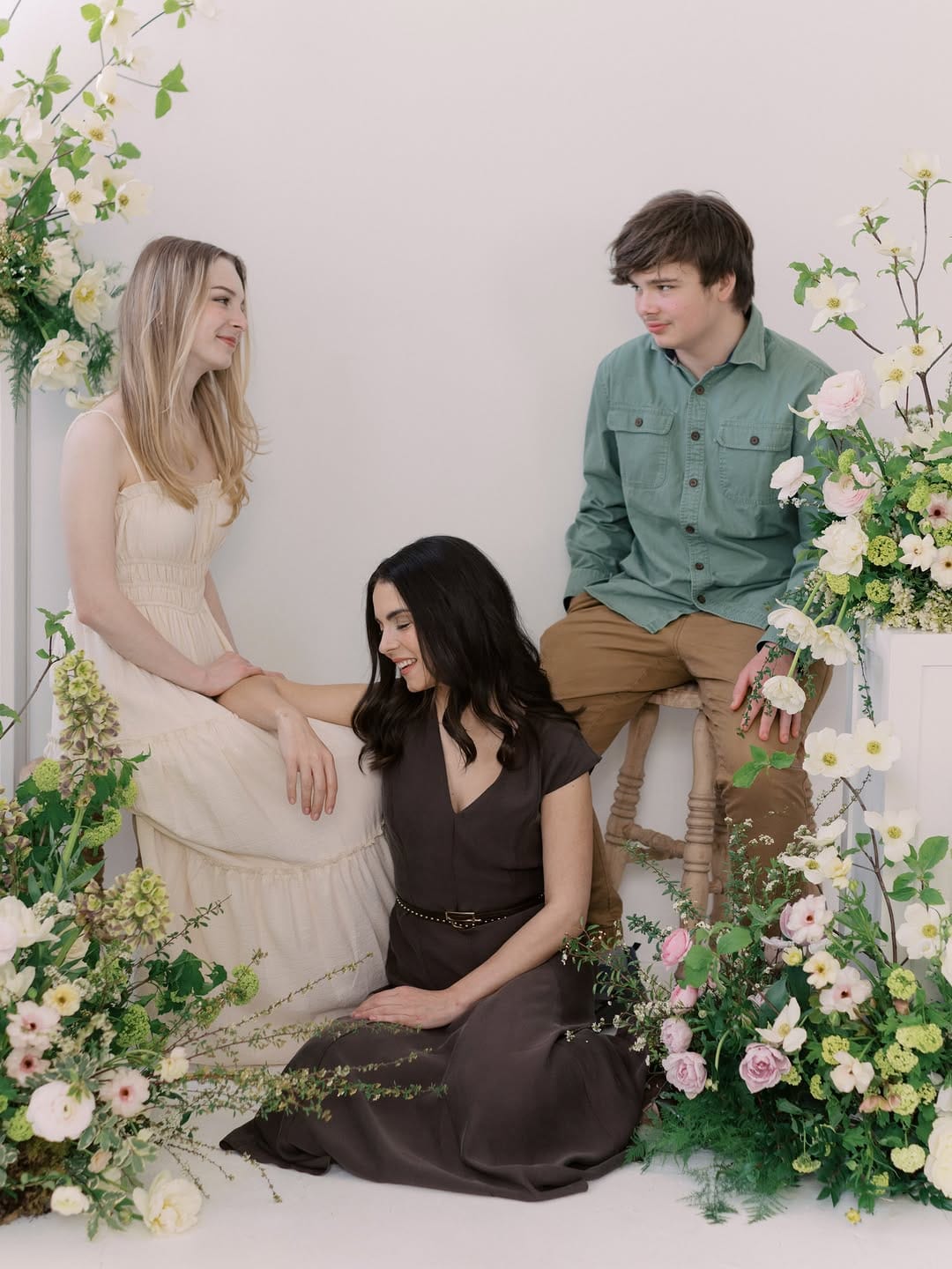 Post 5 by Mary Pastuh | Seattle & LA Weddings | Visual Storytelling on Instagram (carousel)