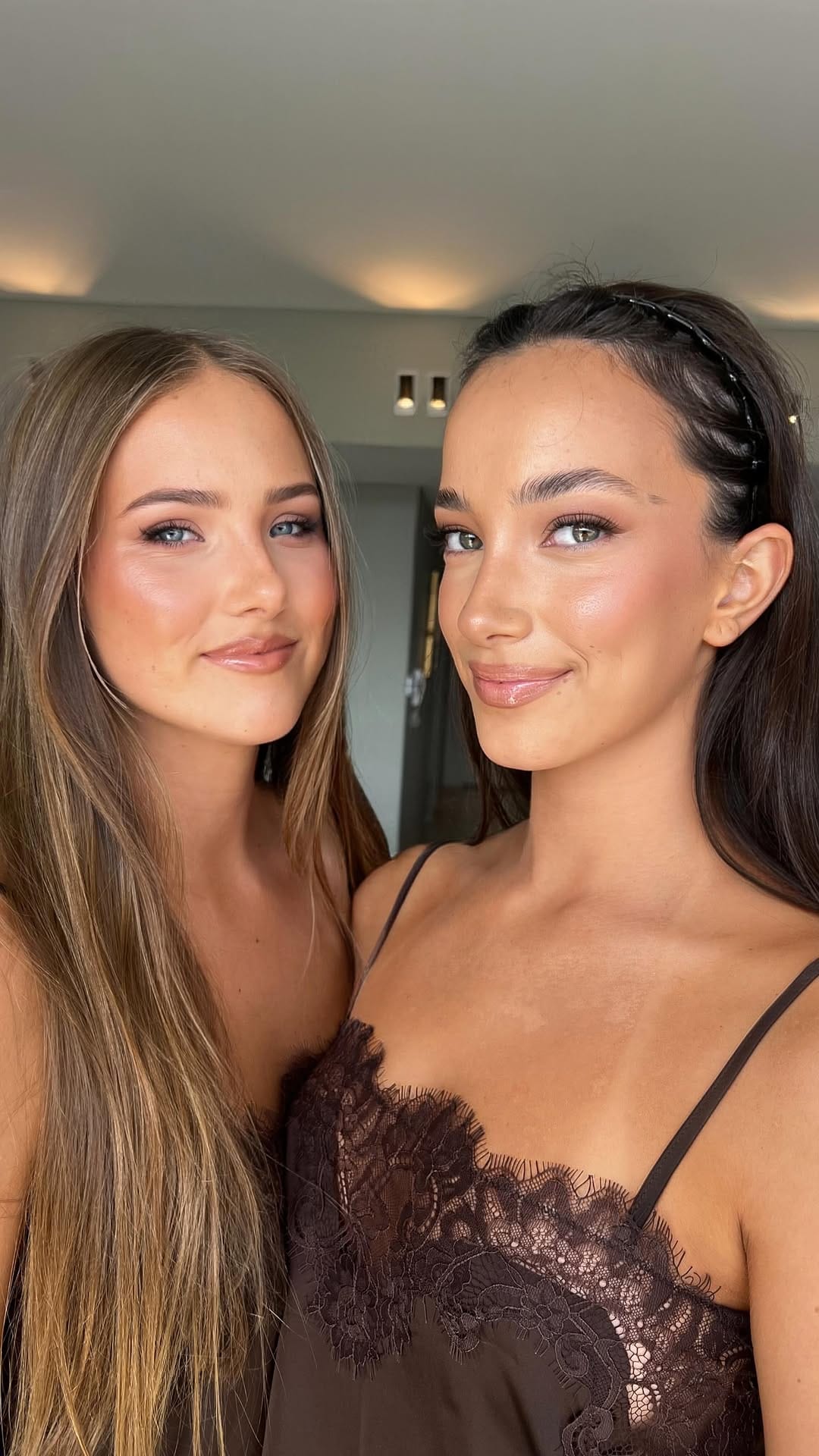 Post 4 by HANNAH HUGHES | Perth Makeup Artist | on Instagram (video)