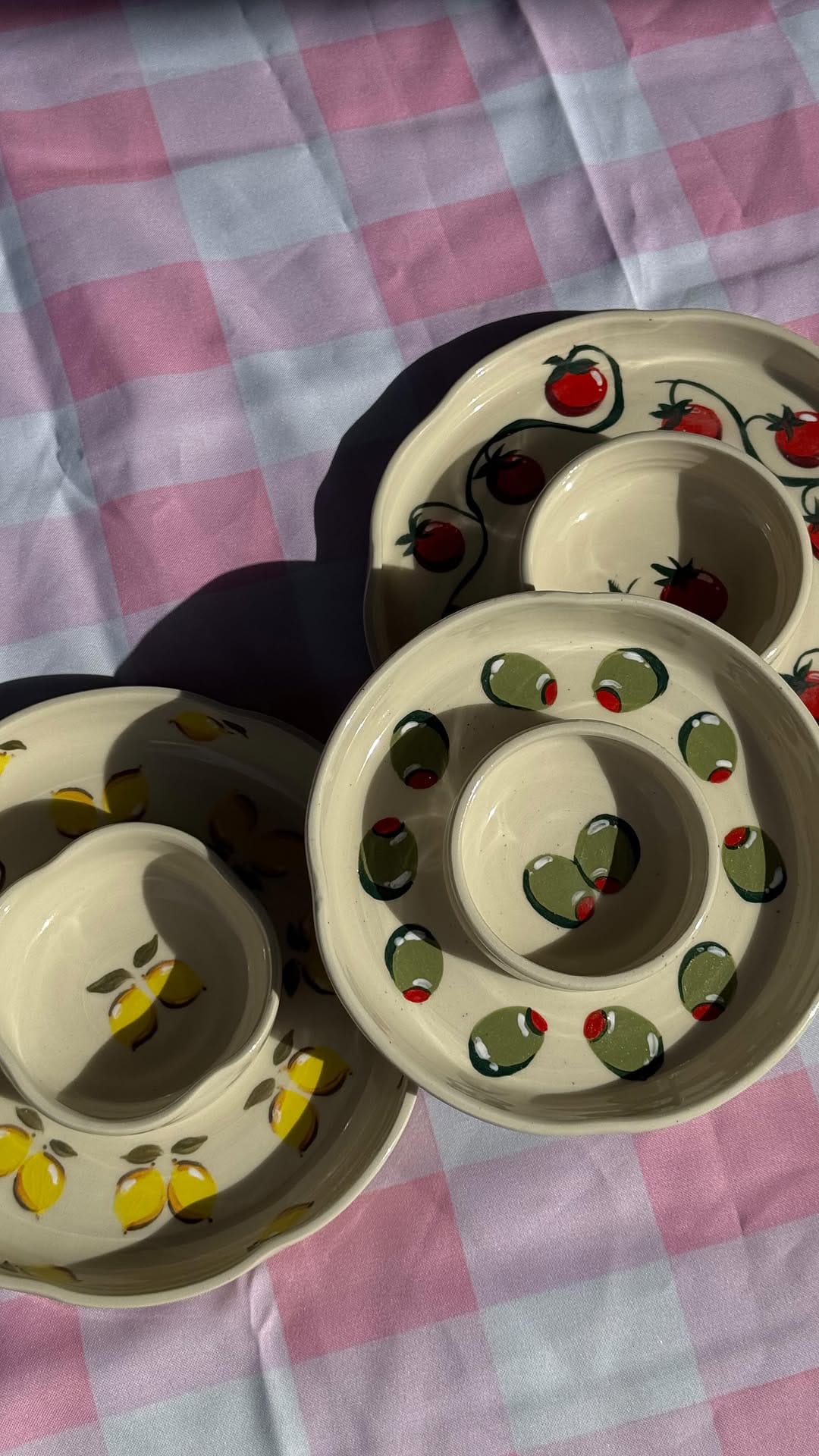 Post 10 by Ceramics by Grace Ng on Instagram (video)